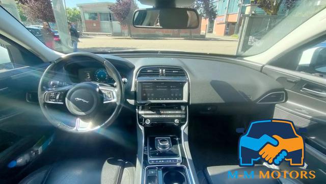 JAGUAR XE usata, con Climatizzatore