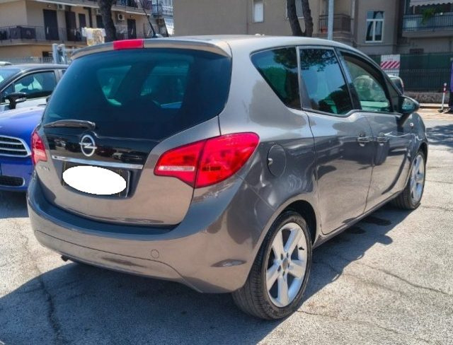 OPEL Meriva usata, con Autoradio