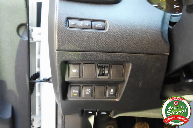 NISSAN Qashqai usata, con Lettore CD