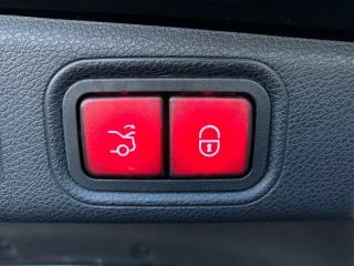 MERCEDES-BENZ E 220 usata, con Volante in pelle