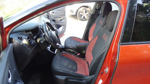 RENAULT Captur usata, con Fari Xenon