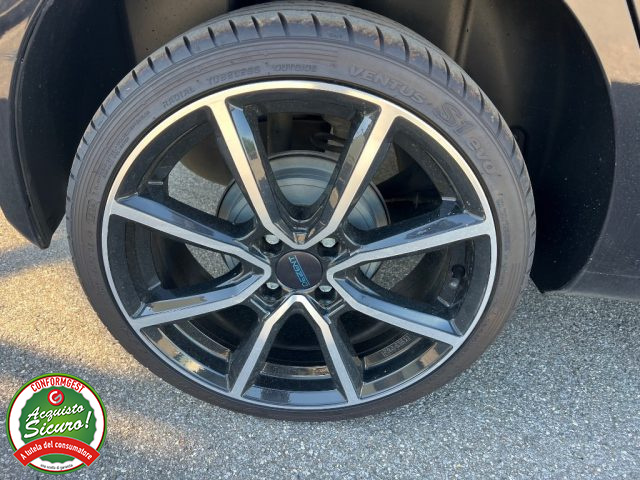 VOLKSWAGEN up! usata, con Fendinebbia