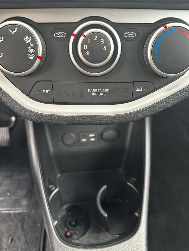 KIA Picanto usata, con Sedile posteriore sdoppiato
