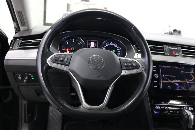 VOLKSWAGEN Passat Variant usata, con Servosterzo