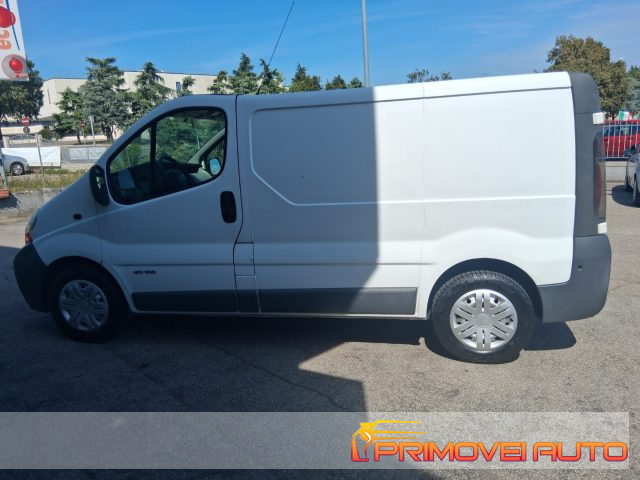 RENAULT Trafic usata, con Alzacristalli elettrici