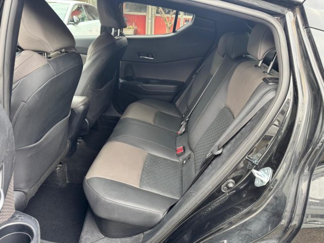 TOYOTA C-HR usata, con Volante in pelle