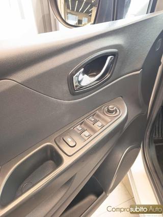 RENAULT Captur usata 22