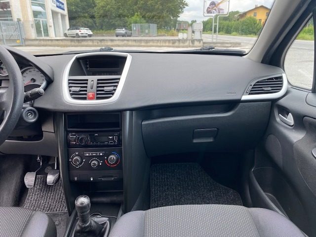 PEUGEOT 207 usata, con Servosterzo
