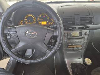 TOYOTA Avensis usata, con Chiusura centralizzata