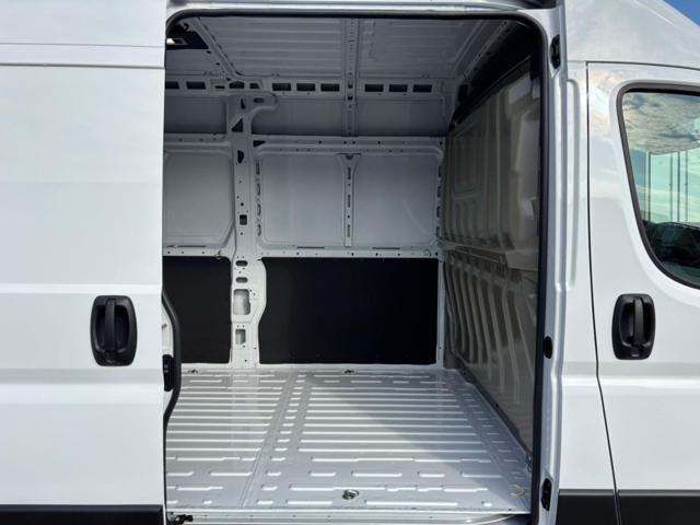 PEUGEOT Boxer usata, con Cruise Control