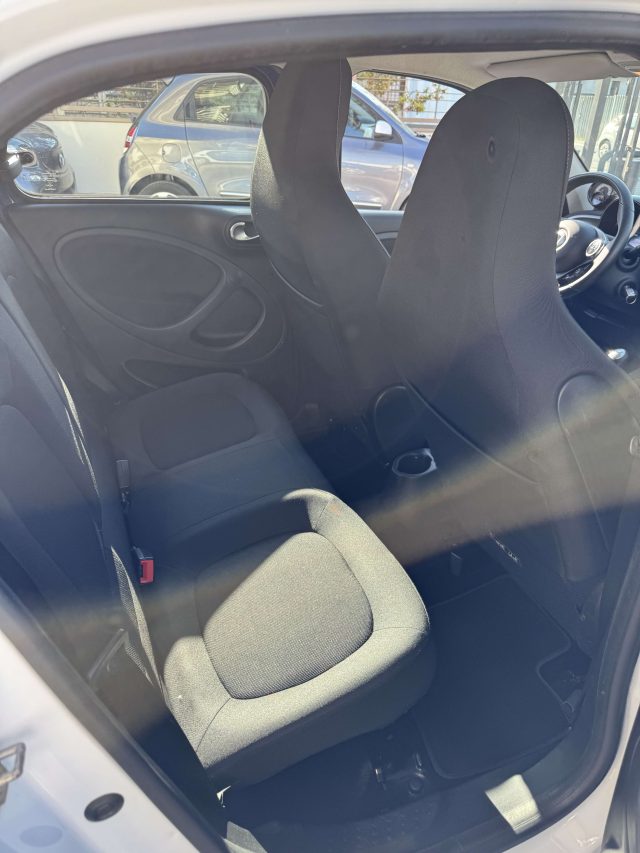 SMART ForFour usata, con USB