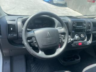 PEUGEOT Boxer usata, con USB