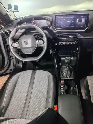 PEUGEOT 2008 usata, con Park Distance Control