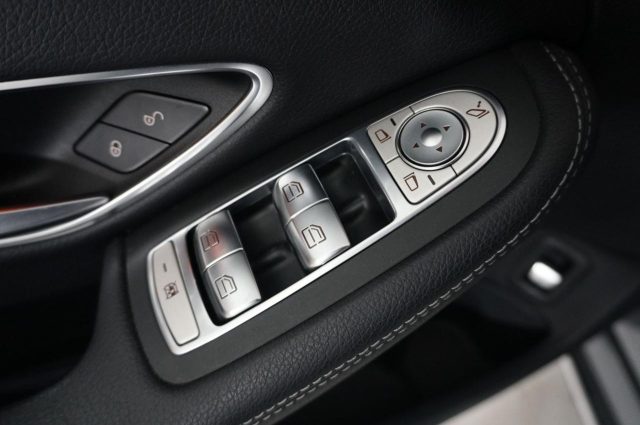 MERCEDES-BENZ C 220 usata, con Interni in pelle