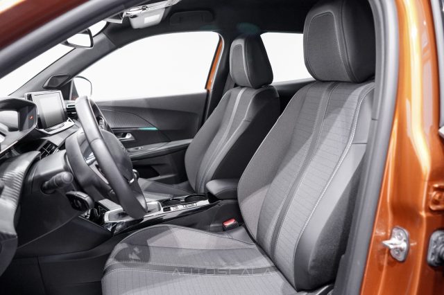PEUGEOT 2008 usata, con Controllo trazione