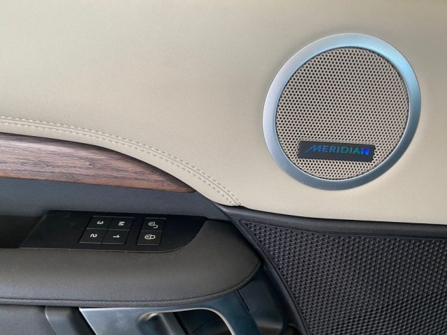 LAND ROVER Discovery usata, con Controllo trazione