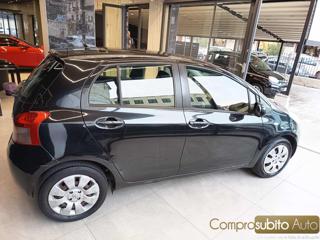 TOYOTA Yaris usata, con Airbag laterali