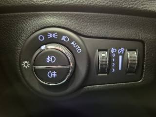 JEEP Compass usata, con Autoradio digitale