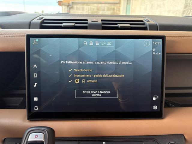 LAND ROVER Defender usata, con Bluetooth