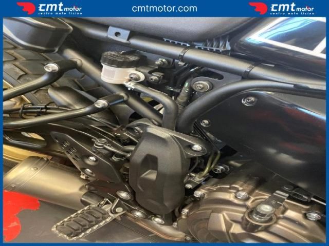 YAMAHA XSR 700 usata 9