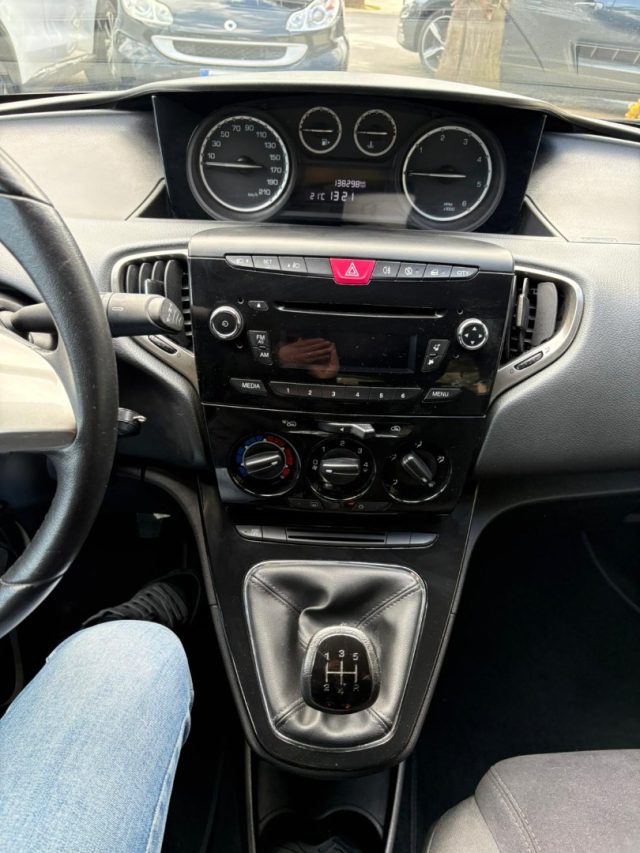 LANCIA Ypsilon usata, con Fendinebbia