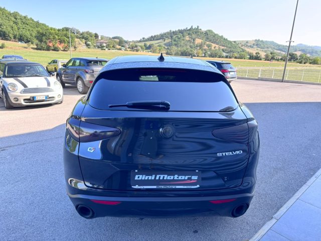 ALFA ROMEO Stelvio usata, con Alzacristalli elettrici