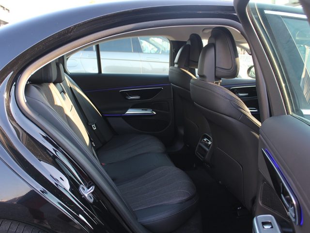 MERCEDES-BENZ E 220 usata, con Fendinebbia