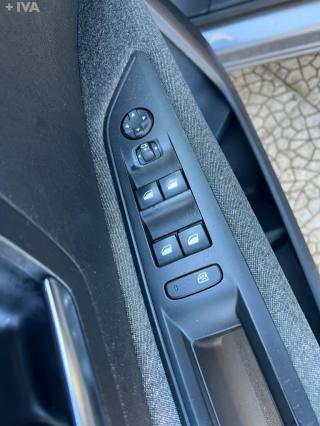 PEUGEOT 3008 usata 16