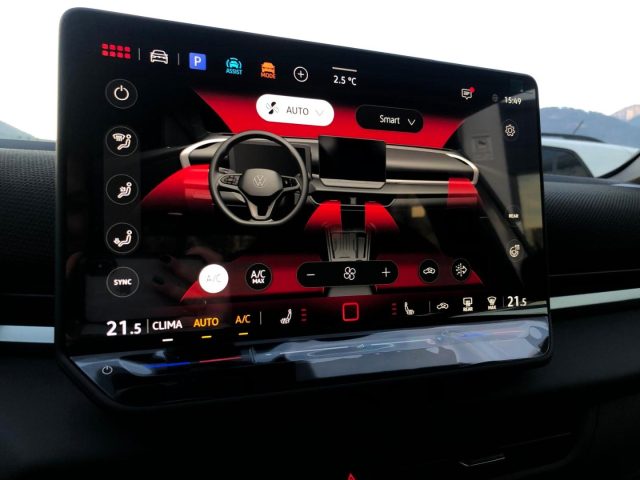 VOLKSWAGEN T-Roc usata, con Sensori di parcheggio anteriori