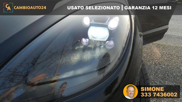 PORSCHE Macan usata, con Leve al volante