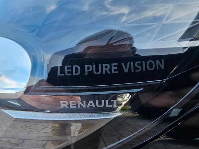 RENAULT Clio usata, con Fari LED