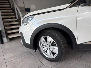 PEUGEOT 3008 usata, con Controllo automatico clima