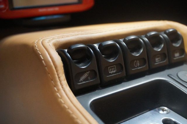FERRARI F355 usata, con Servosterzo