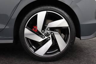 VOLKSWAGEN Golf usata, con Cruise Control