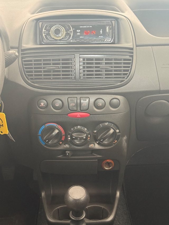 FIAT Punto usata 8