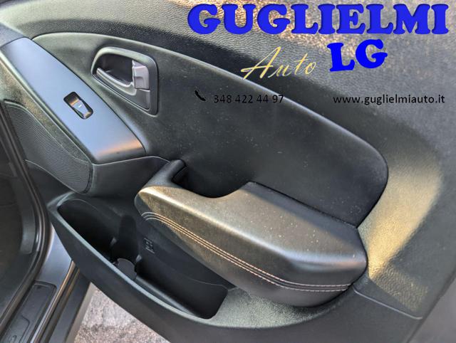 HYUNDAI iX35 usata, con Sensori di parcheggio anteriori