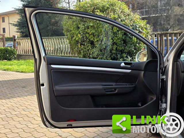 VOLKSWAGEN Golf usata, con Isofix