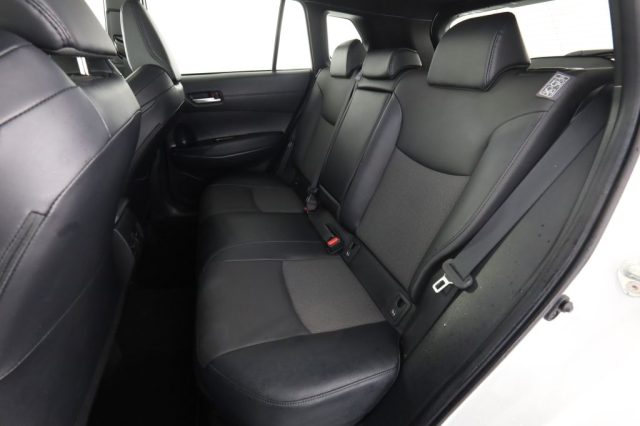 TOYOTA Corolla Cross usata 9