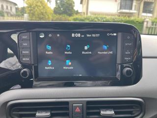 HYUNDAI i10 usata, con Touch screen