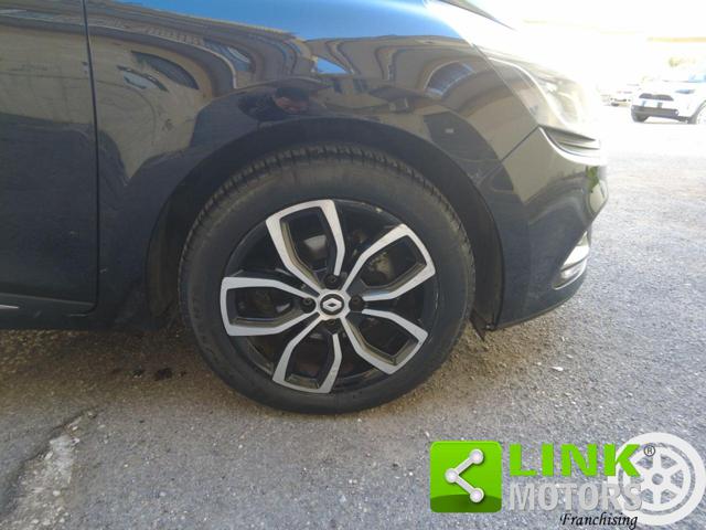RENAULT Clio usata, con Controllo trazione