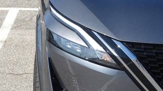 NISSAN Qashqai usata, con Fari LED