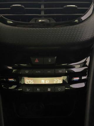 PEUGEOT 208 usata 16