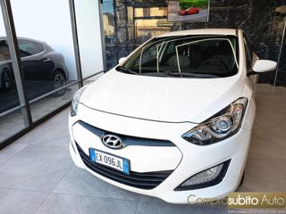 HYUNDAI i30 usata, con Airbag