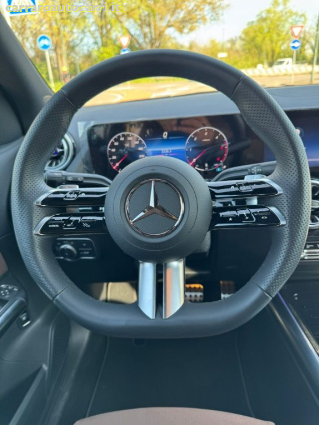 MERCEDES-BENZ GLA 200 usata, con Sedili sportivi