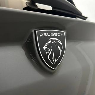 PEUGEOT 308 usata, con Isofix