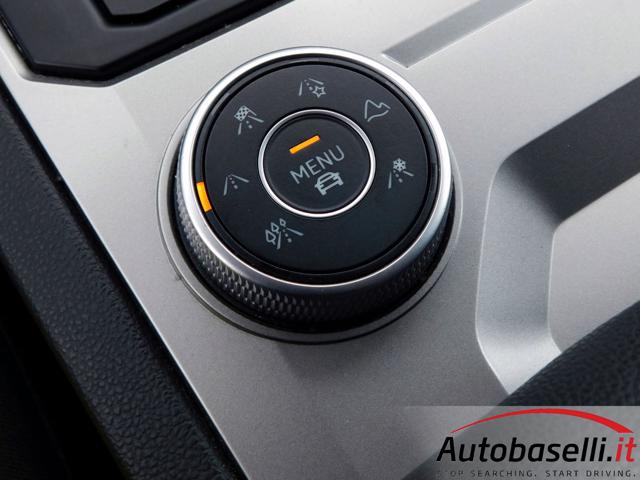 VOLKSWAGEN Touareg usata, con Controllo automatico clima
