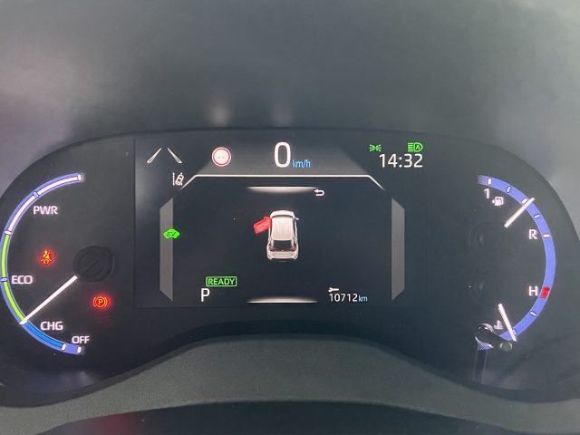 TOYOTA Yaris Cross usata 13