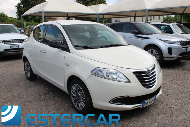 LANCIA Ypsilon usata, con Autoradio