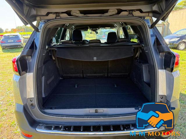 PEUGEOT 5008 usata, con Climatizzatore
