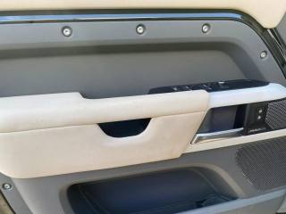 LAND ROVER Defender usata, con Fari LED